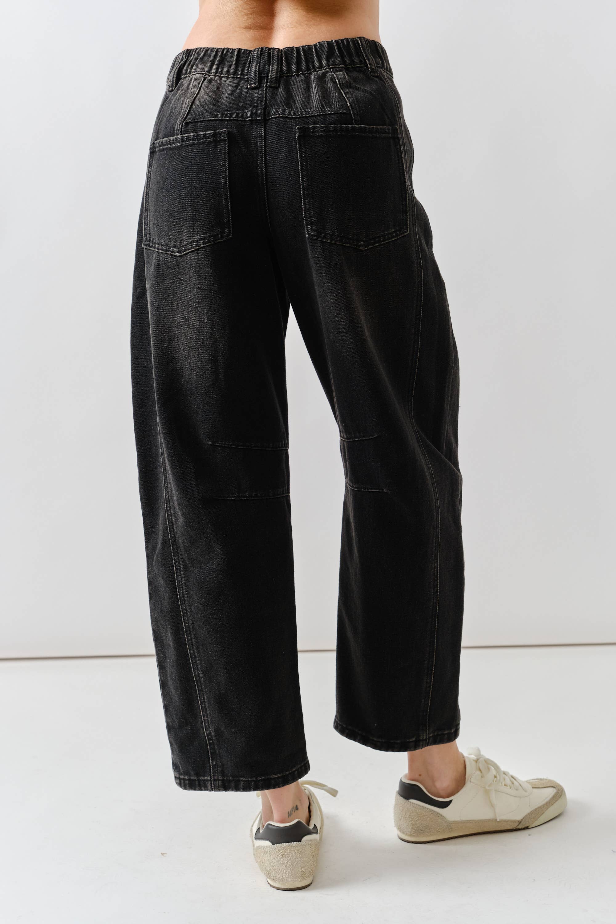SLOUCHY BARREL JEANS