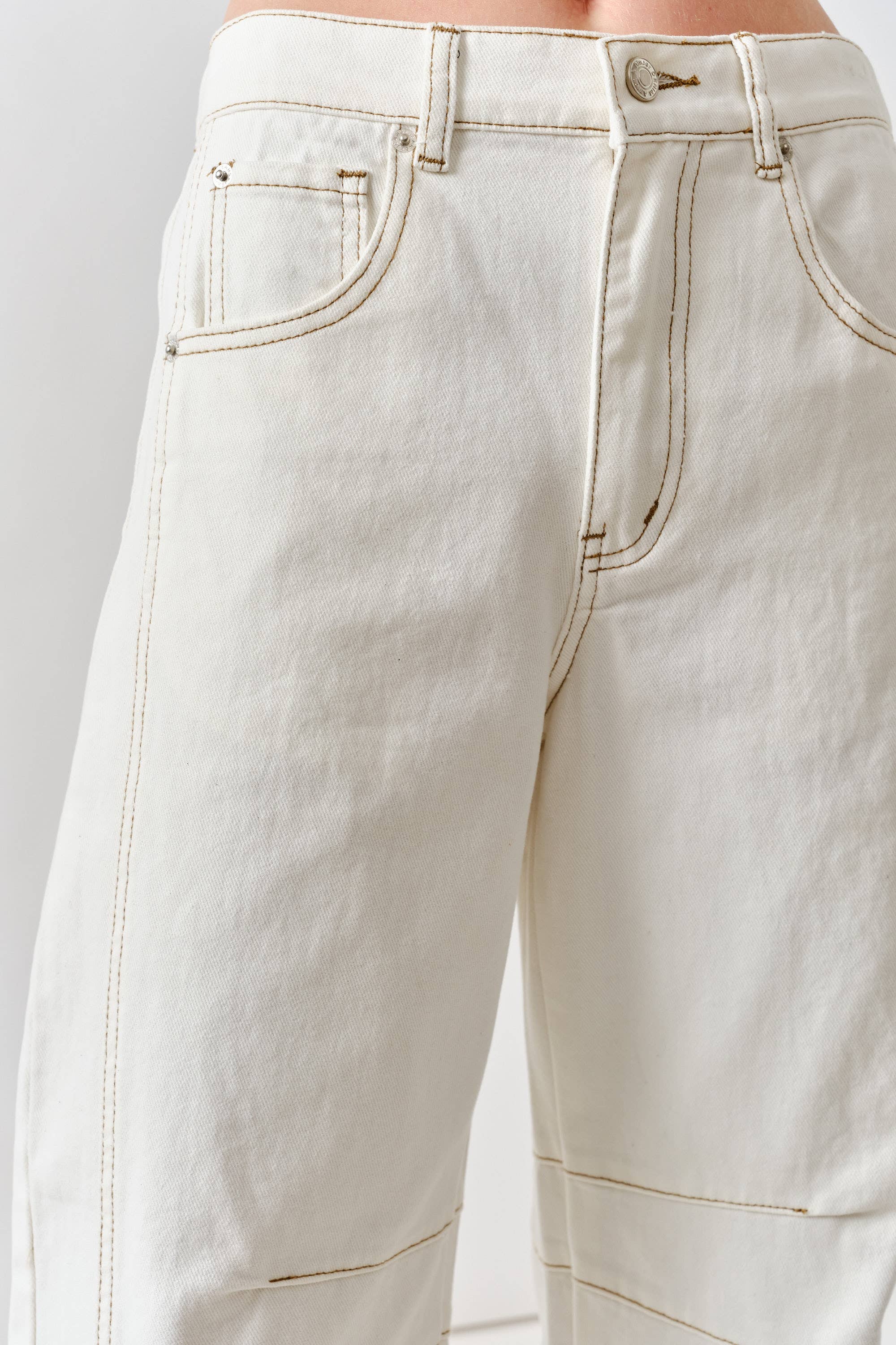 SLOUCHY BARREL JEANS