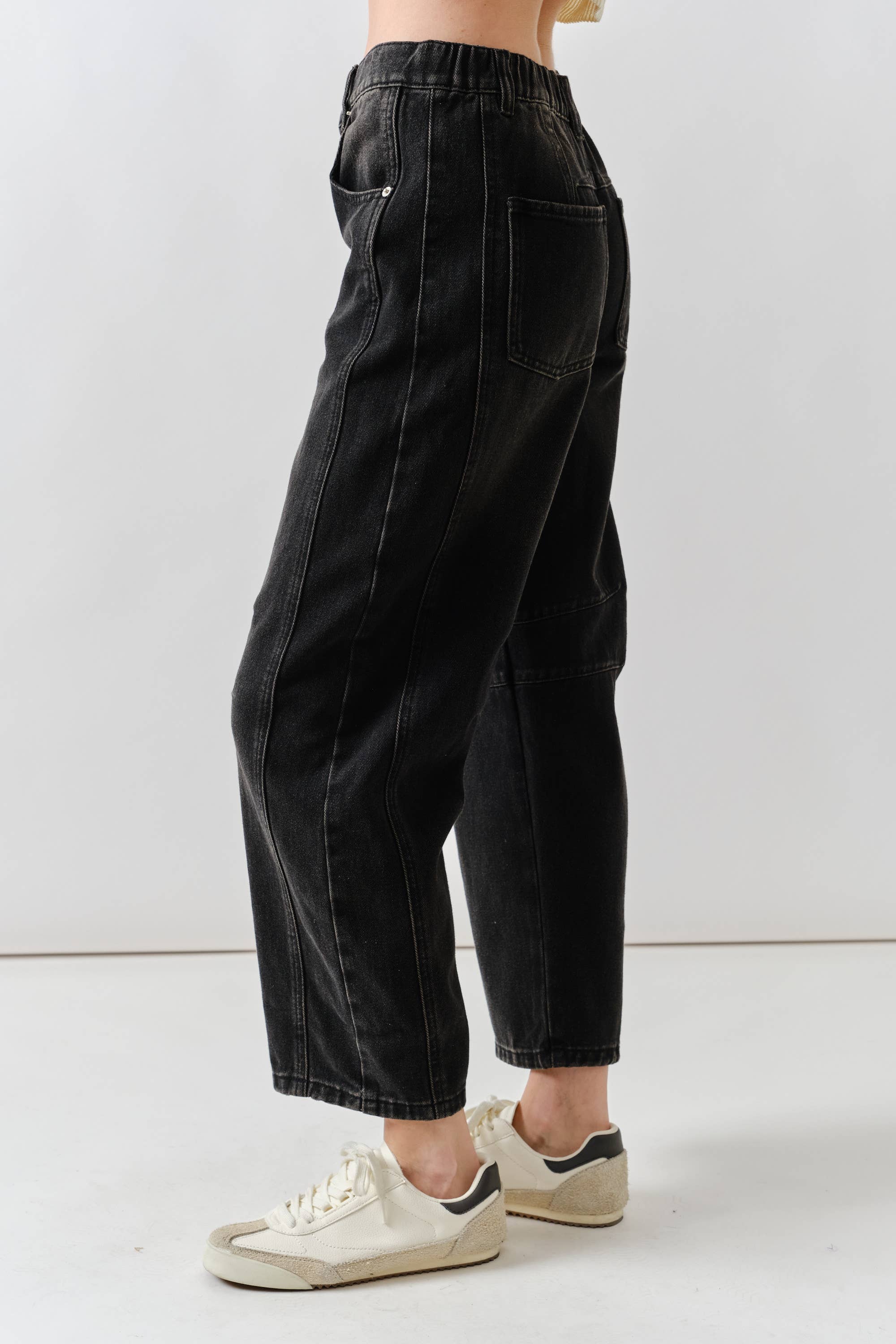 SLOUCHY BARREL JEANS