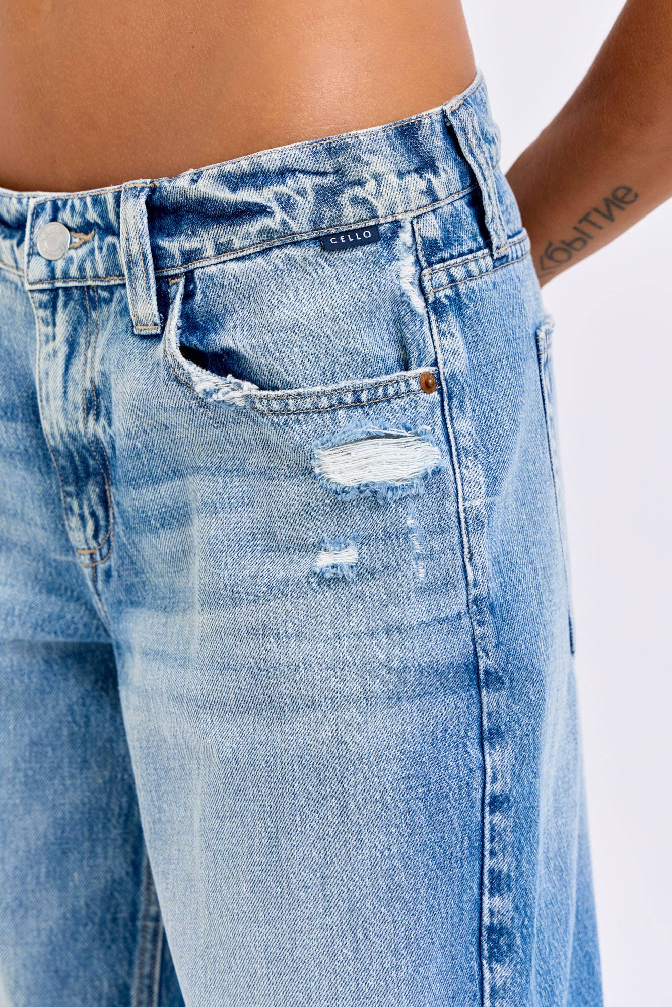 Low Rise Baggy Jean