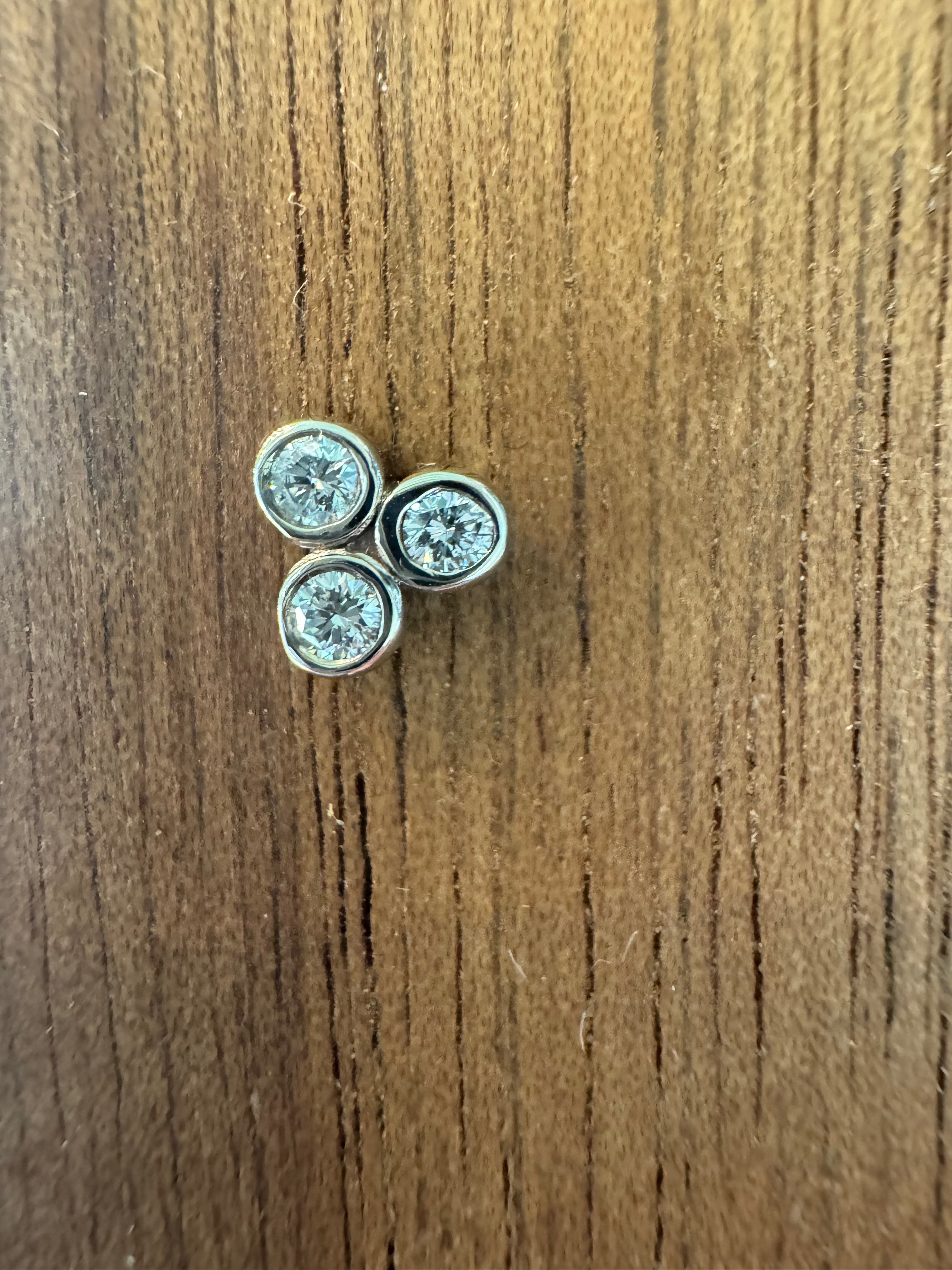 TRIPPLE DIAMOND SINGLE EARRING by Young In The Mountains