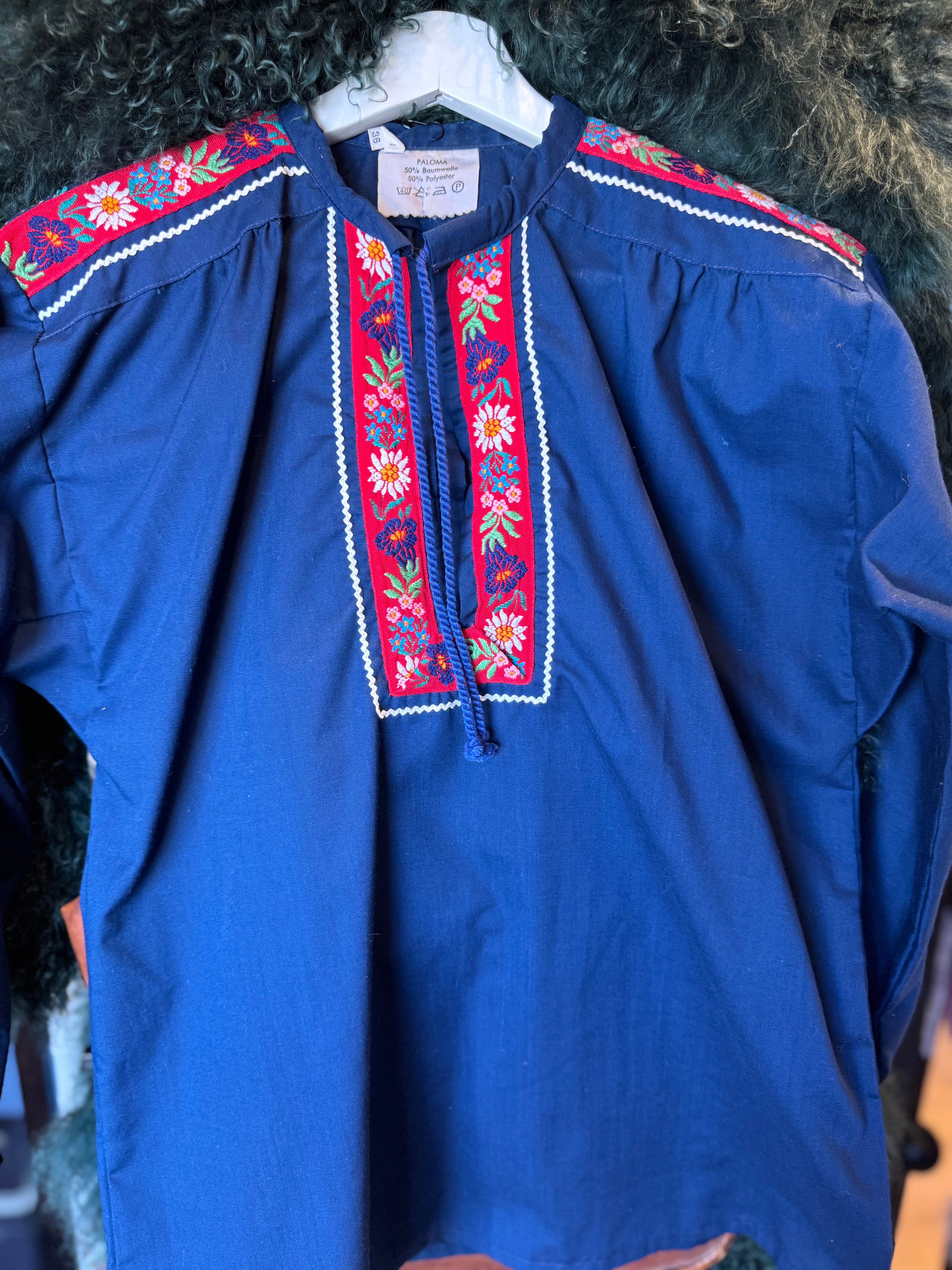 esc. Norwegian Peasant Floral Blouse