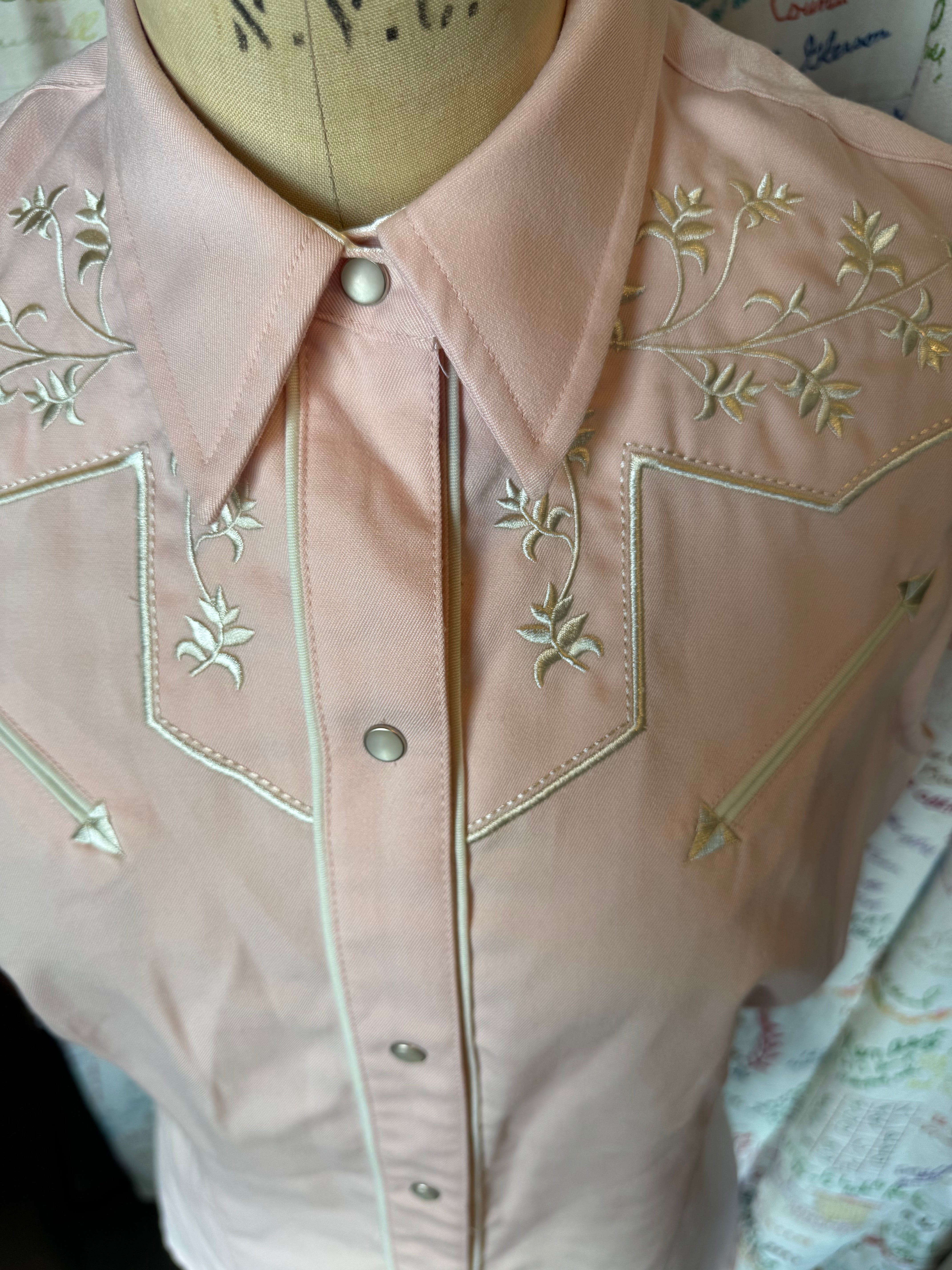 esc. Pink Roper Embroidered Cowgirl Sleeveless