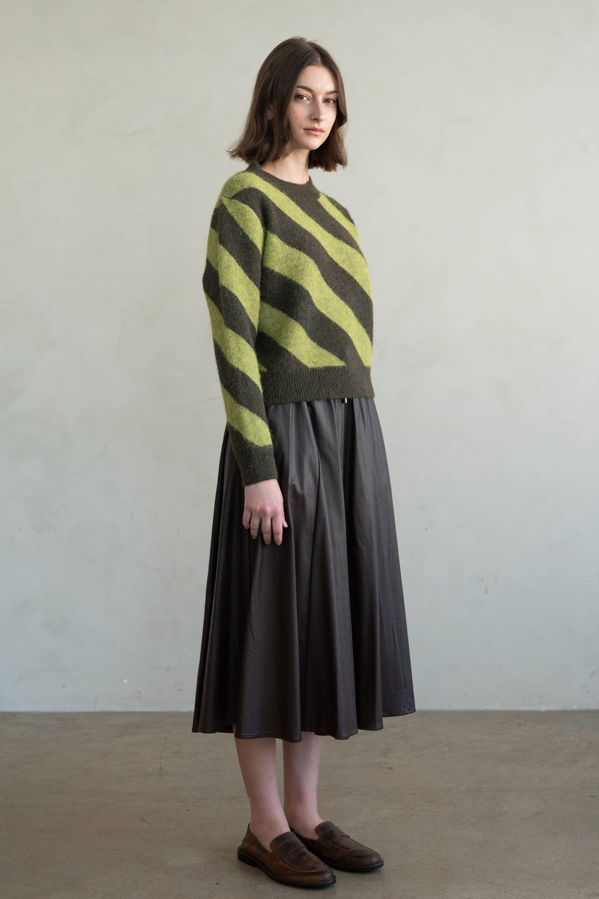 BOLD DIAGONAL STRIPE SWEATER