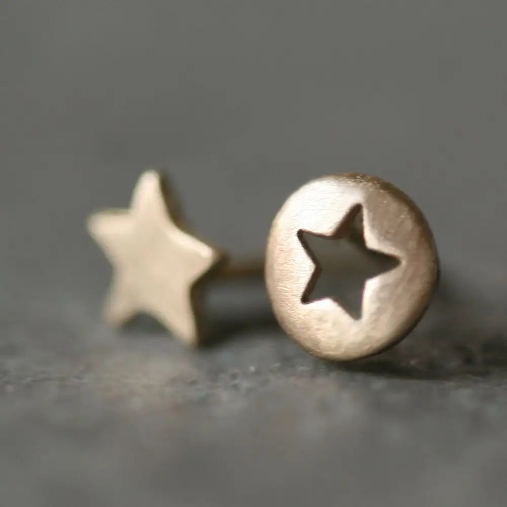 Star Cutout Studs 14K