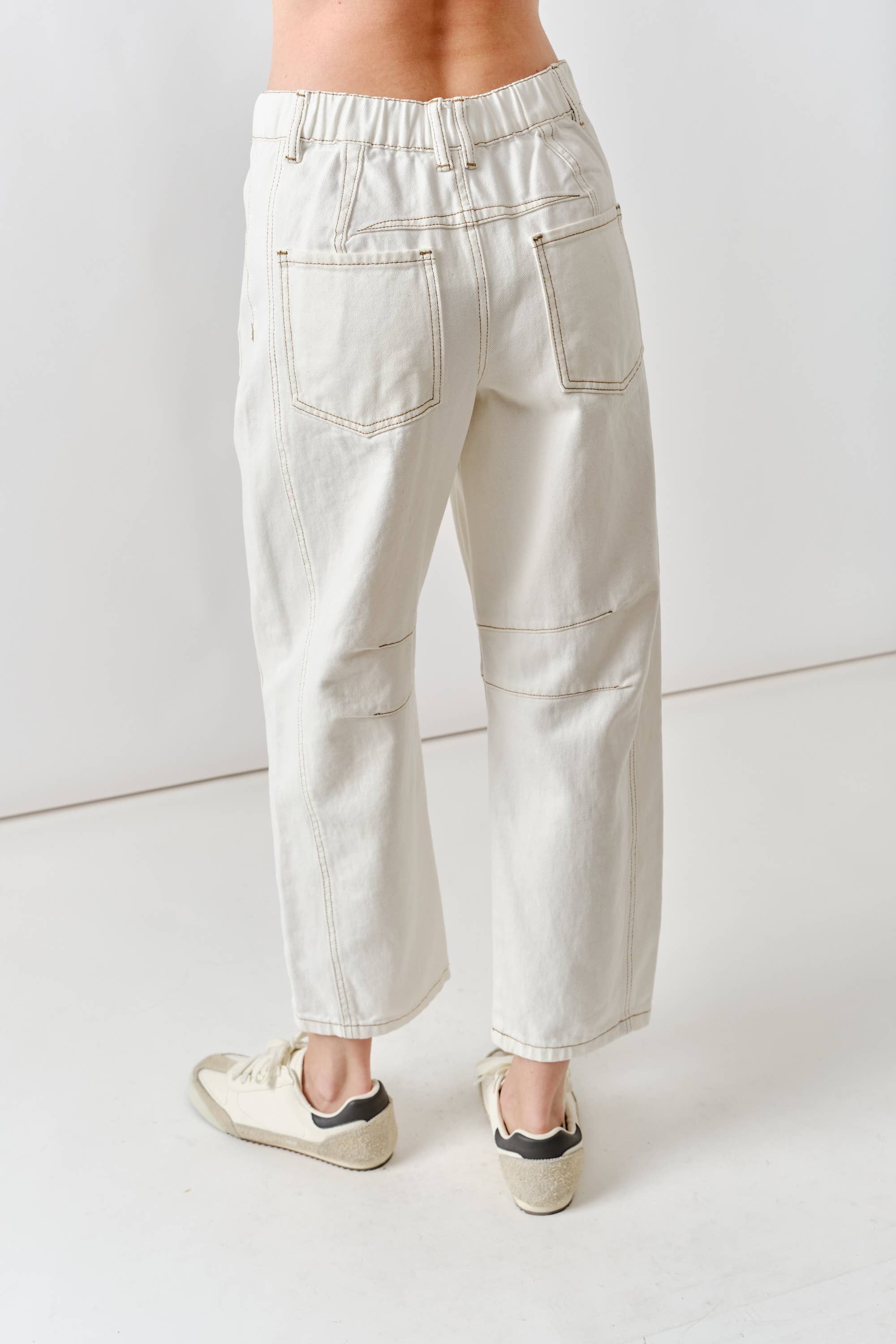 SLOUCHY BARREL JEANS