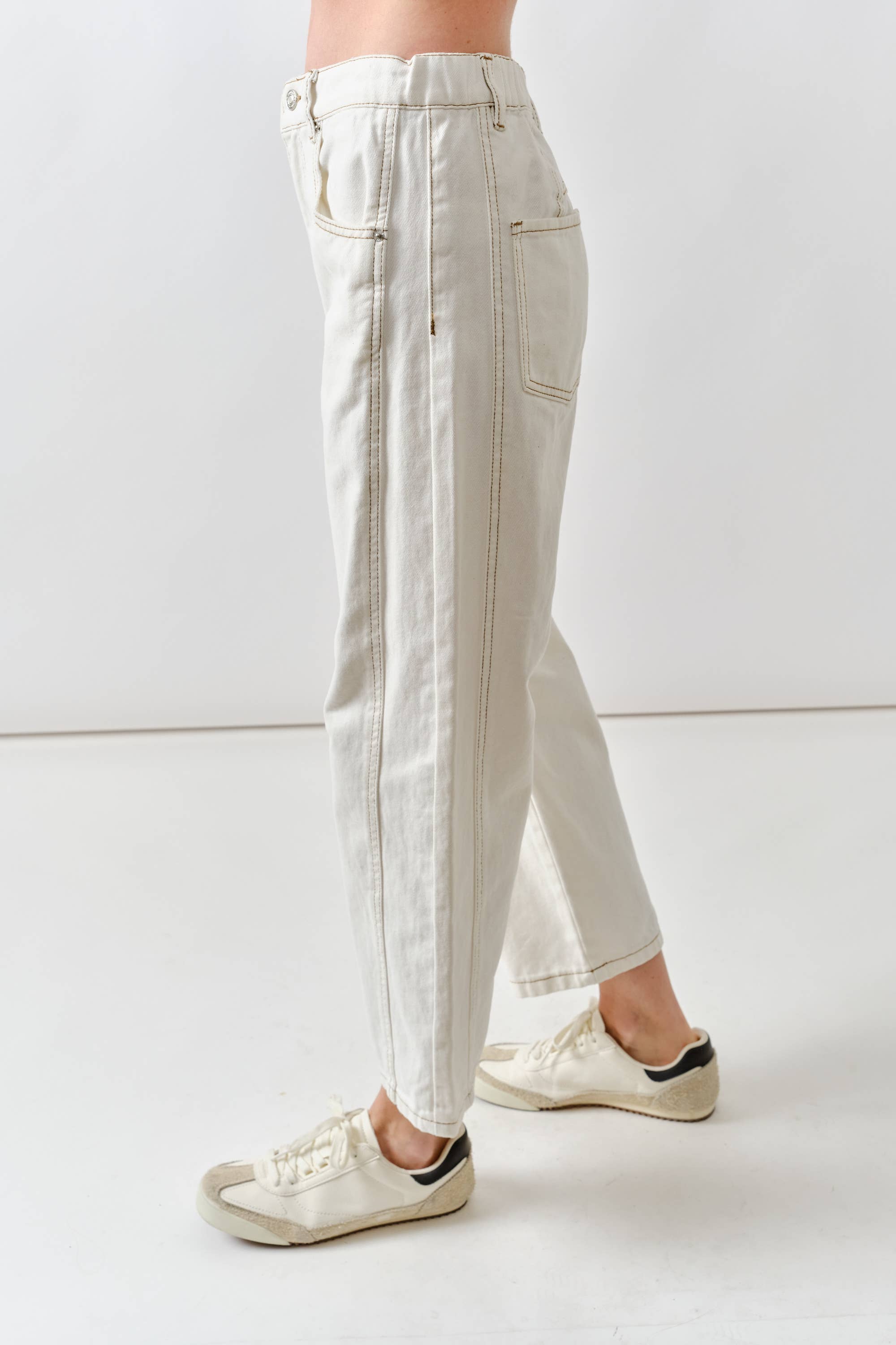 SLOUCHY BARREL JEANS