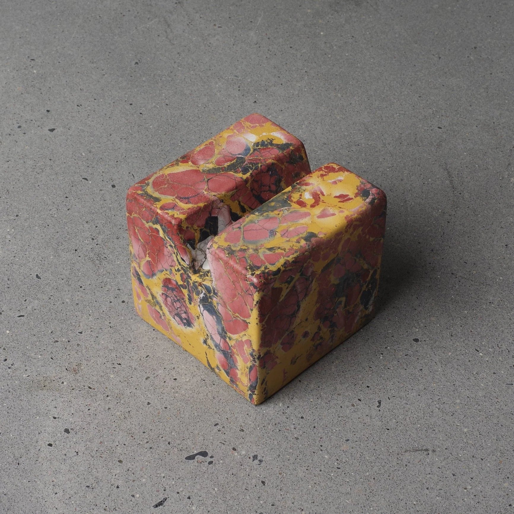 Concrete Cat Echo Phone/iPad Stand