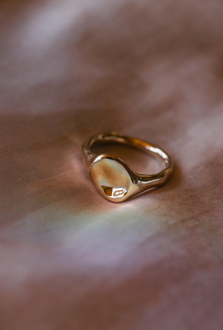 Moonspun Flow Signet Ring