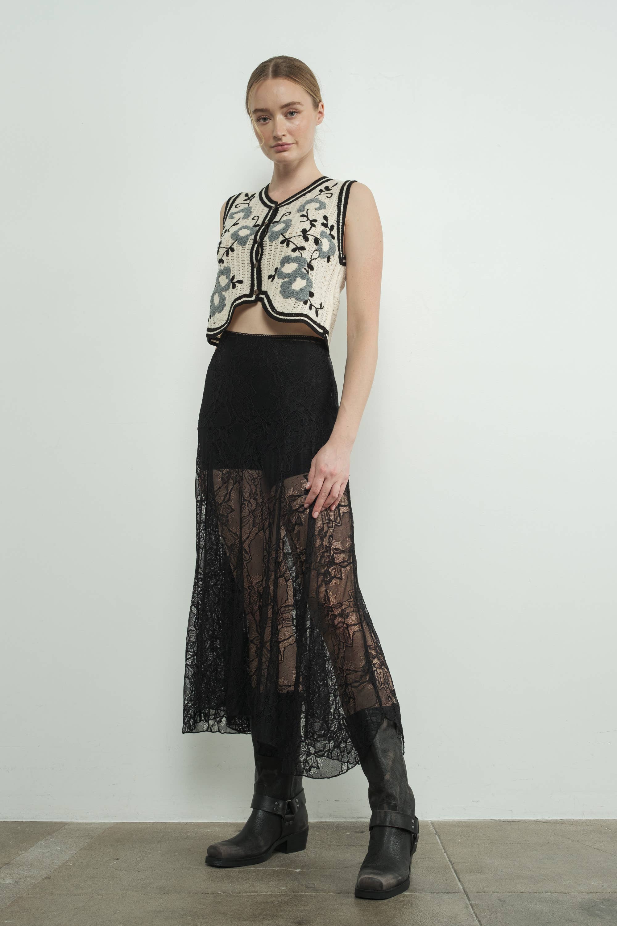 LACE ASYMMETRIC SKIRT