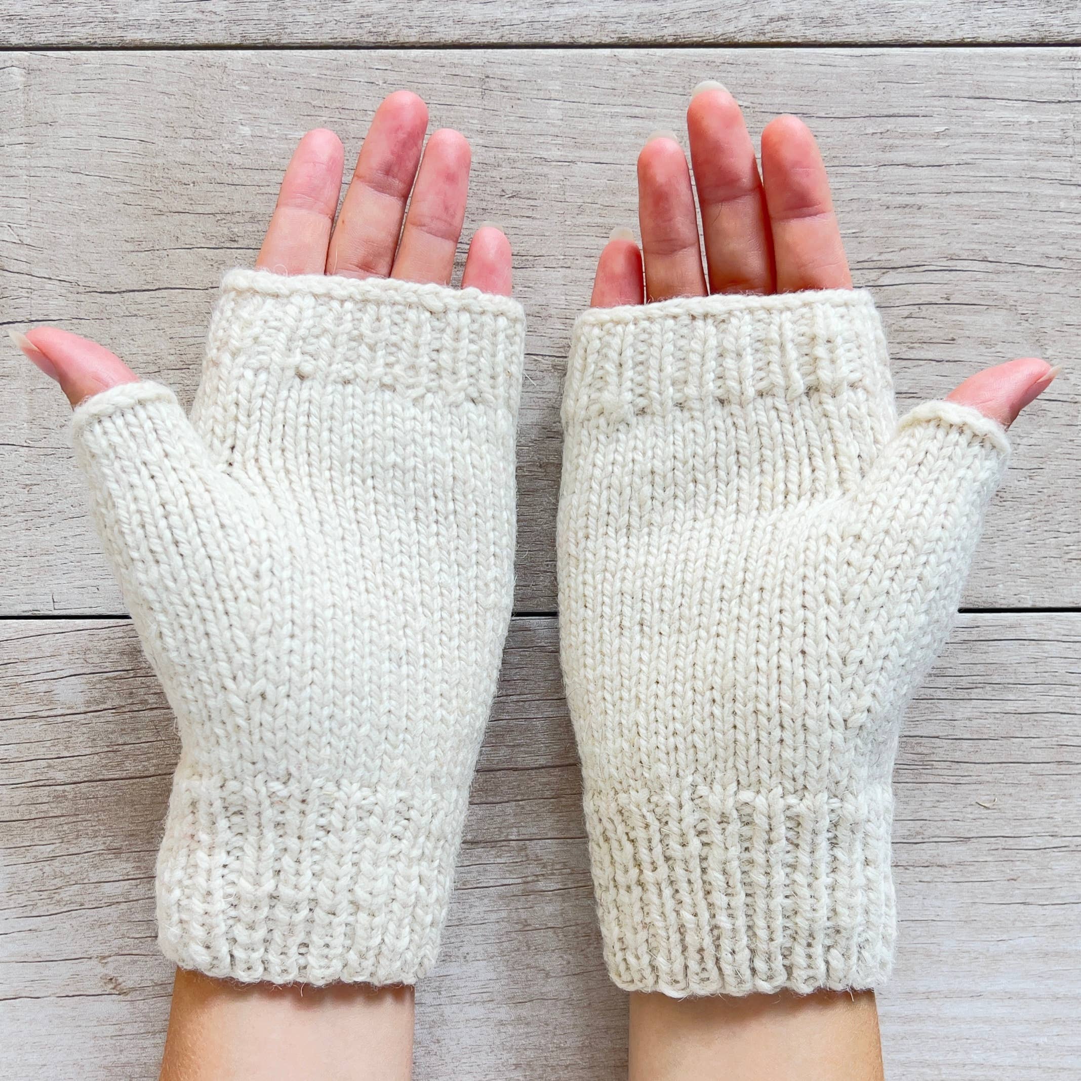 Alpaca Fingerless Gloves Cream+Red Heart