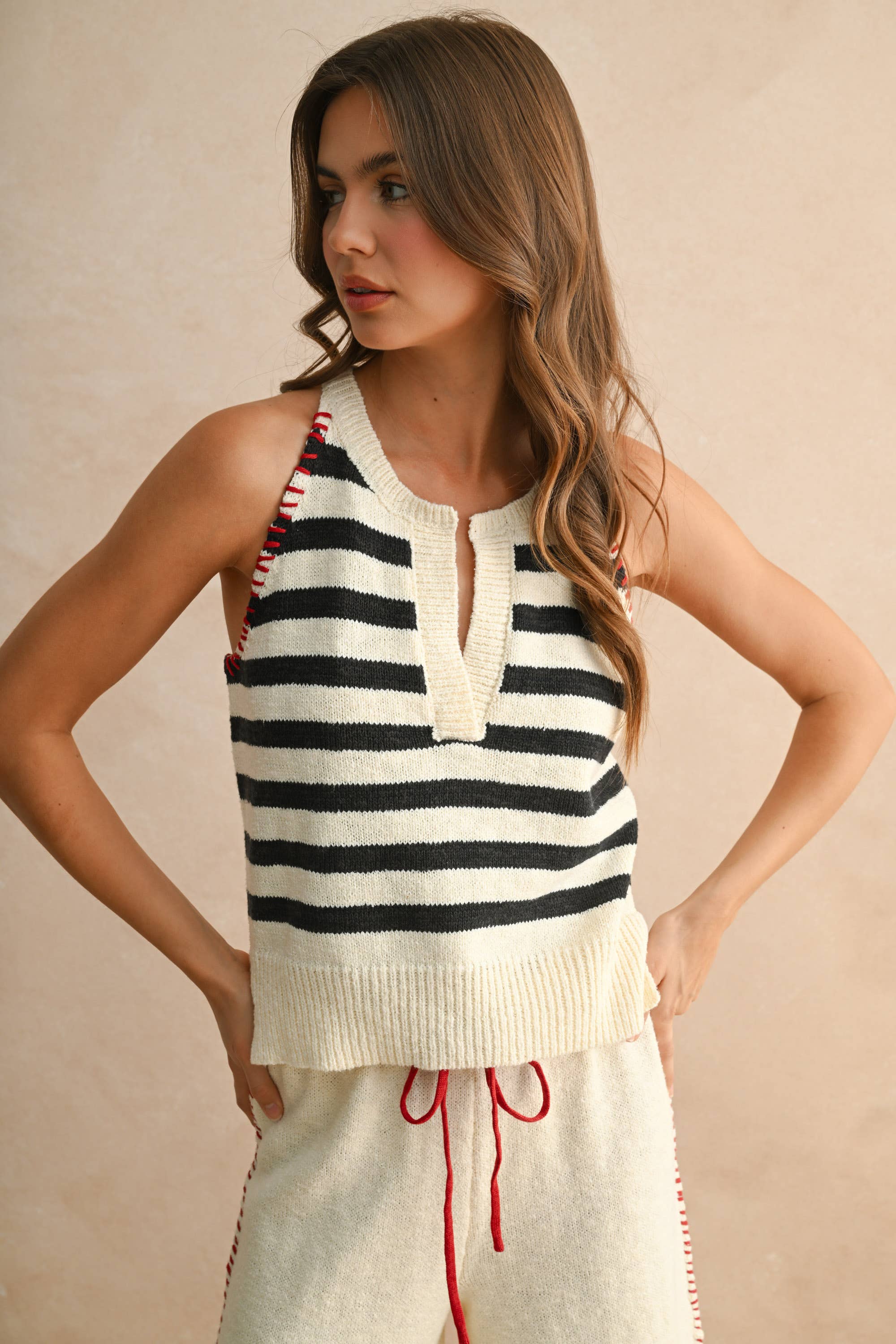 STITCH DETAILED KNITTED TOP