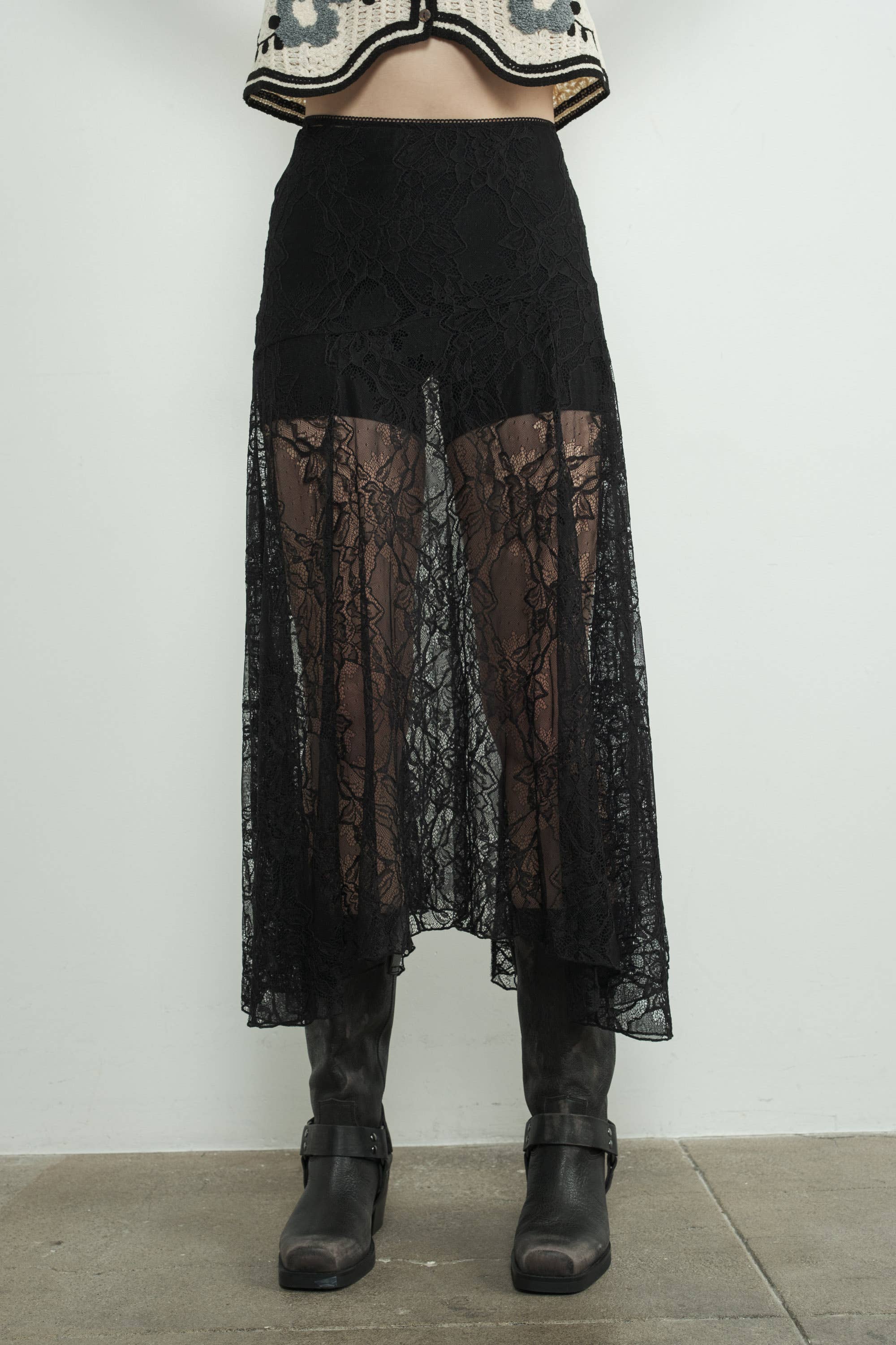 LACE ASYMMETRIC SKIRT