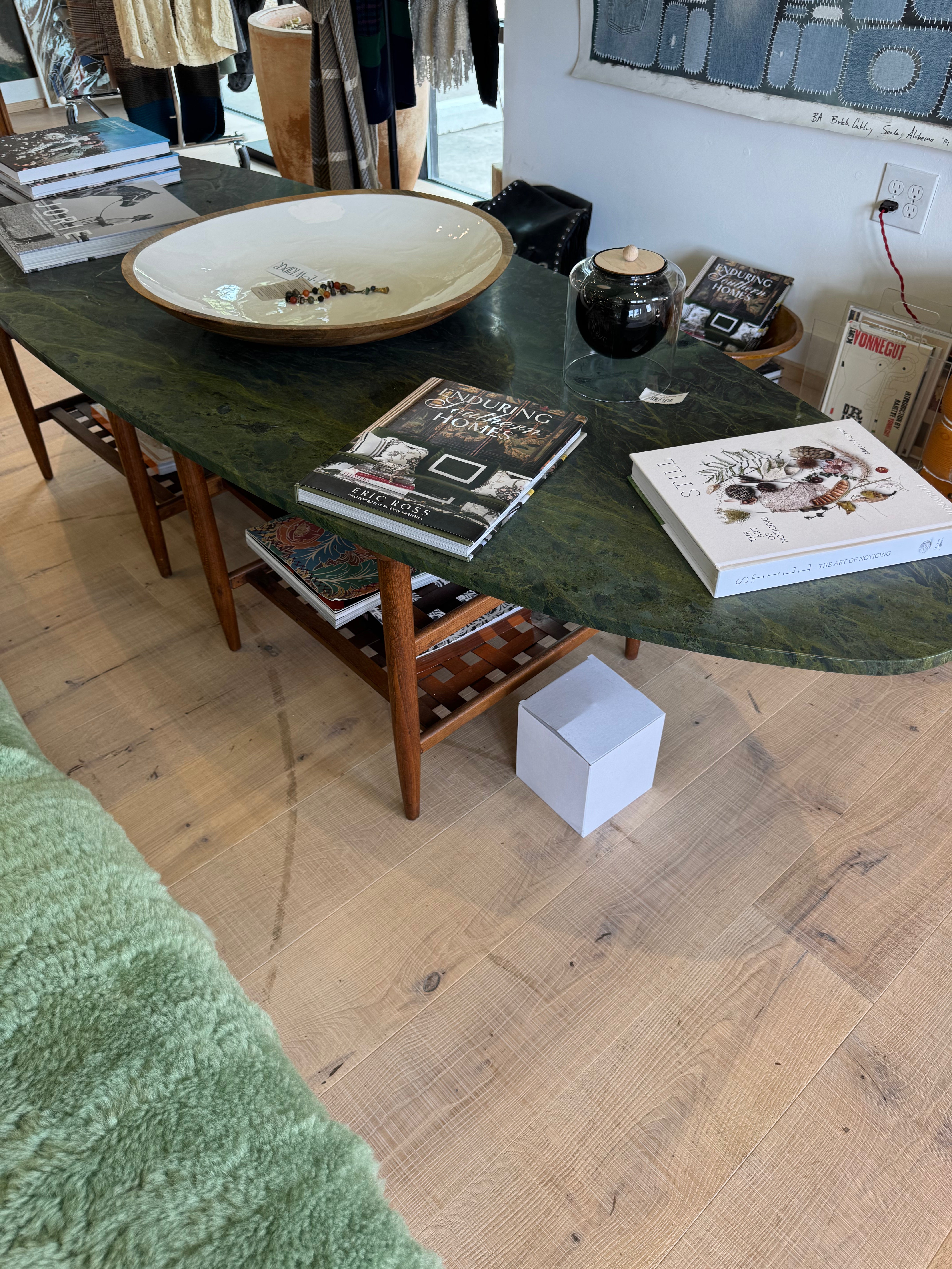 Vitoria Regia Coffee Table