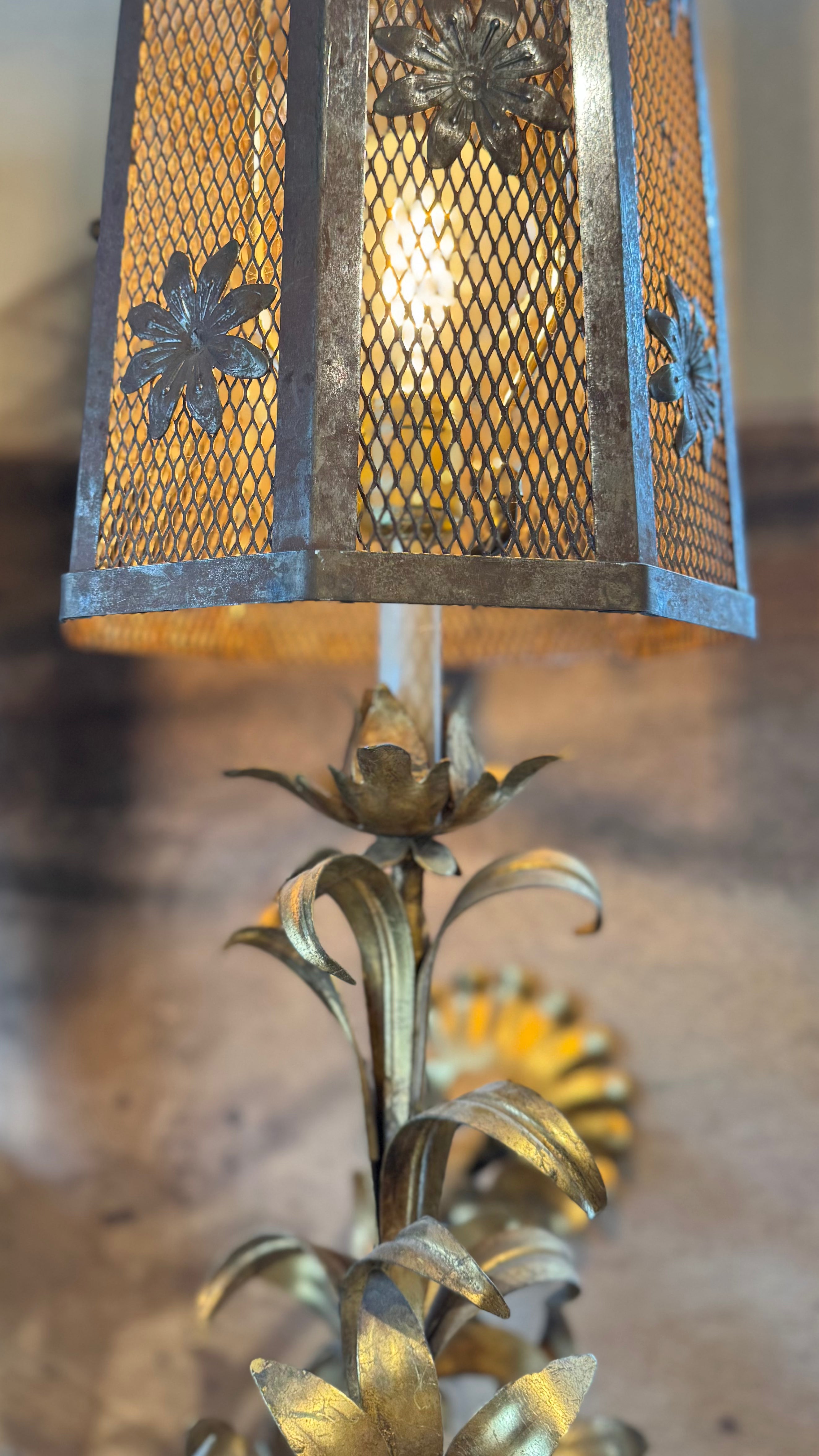 Hollywood Regency meets Italian Gold Gilt Wall Sconce