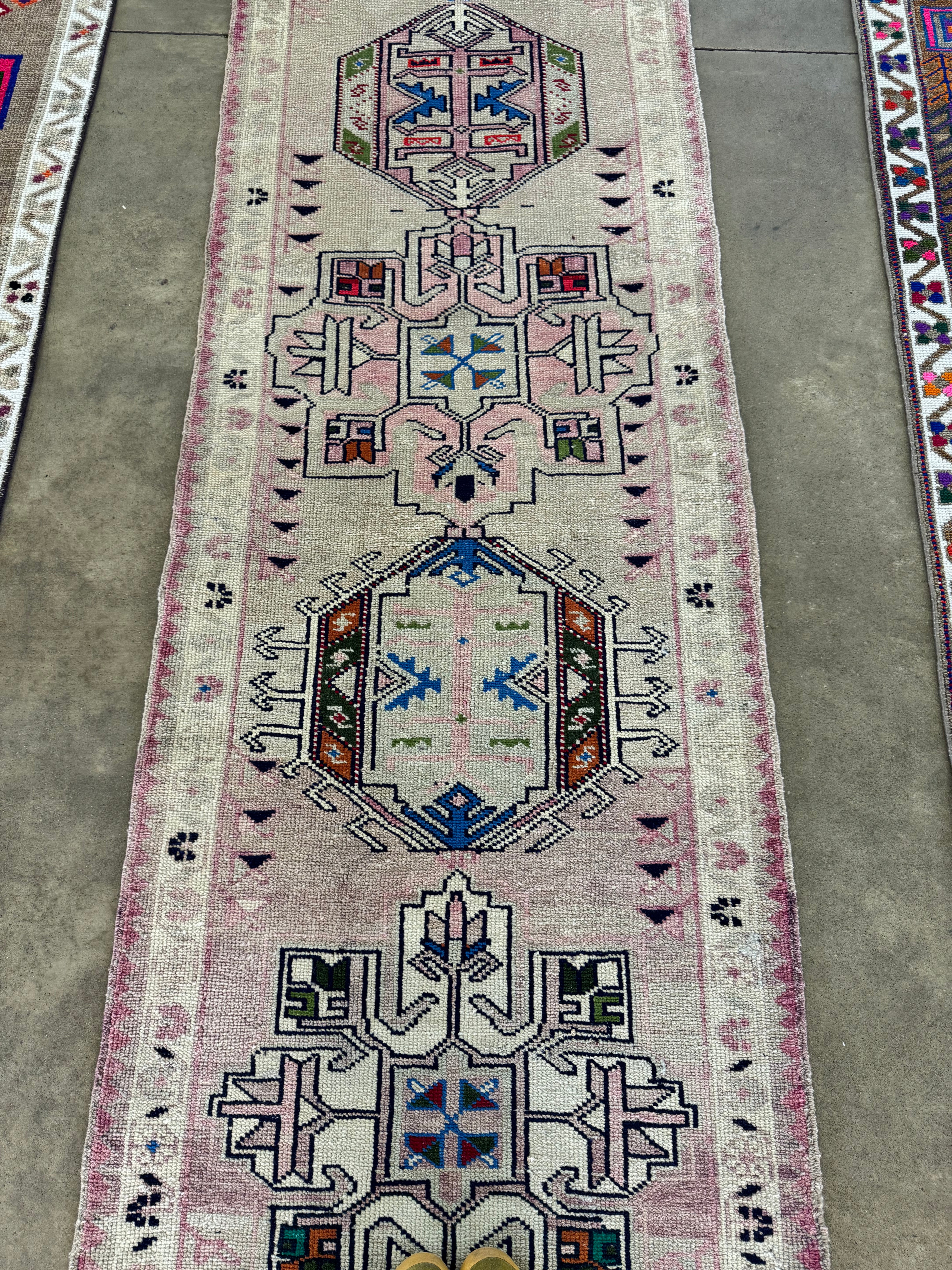 V. Turkish Herki Medallion Pink Runner 3 x 11.8