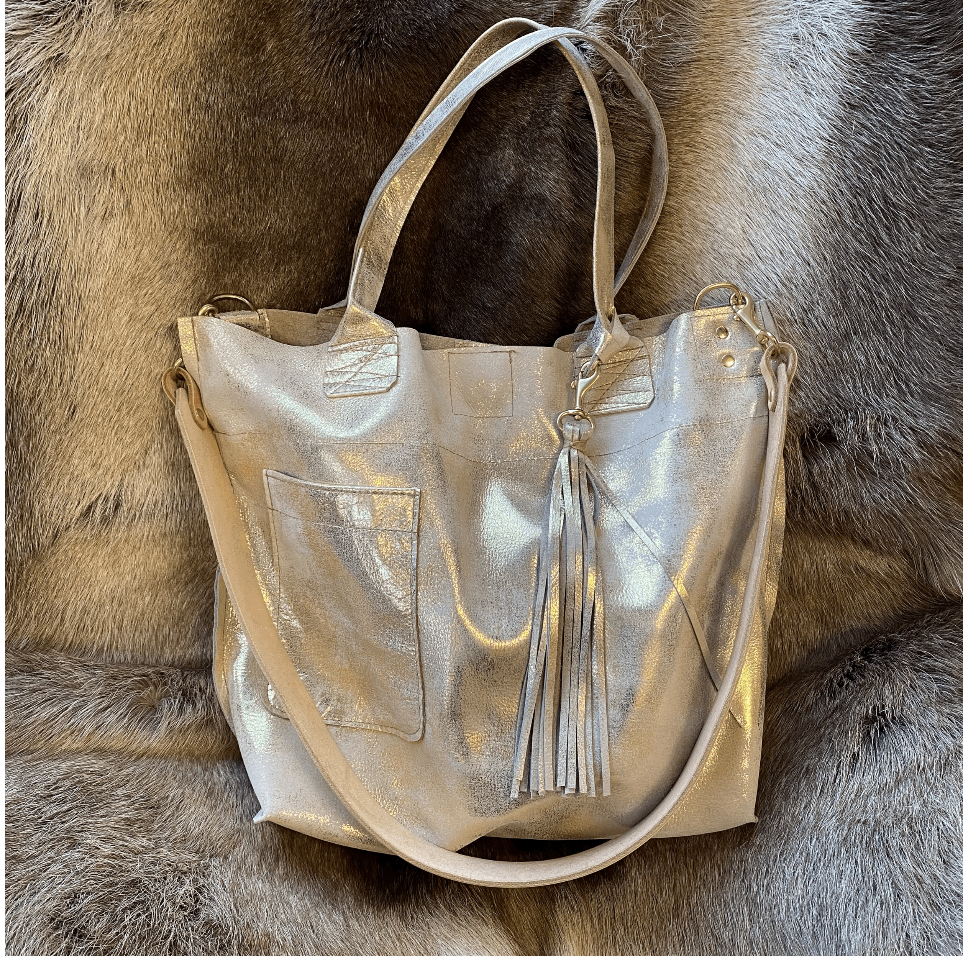 by elke Spruce Tote: Gold Metallic