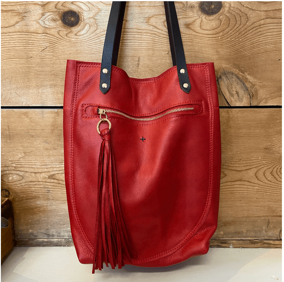 by elke Zipper Pocket Tote- Red