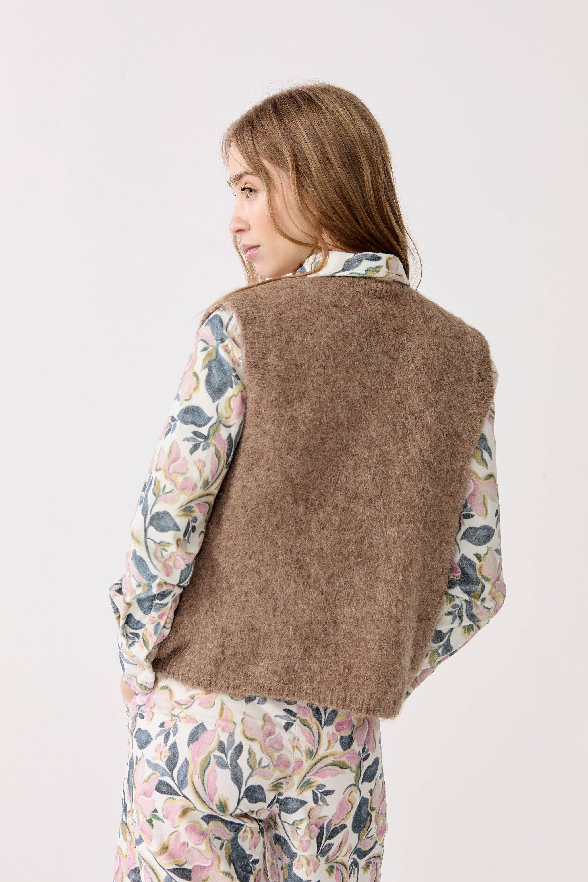 Alpaca Knitted Vest - Cookie