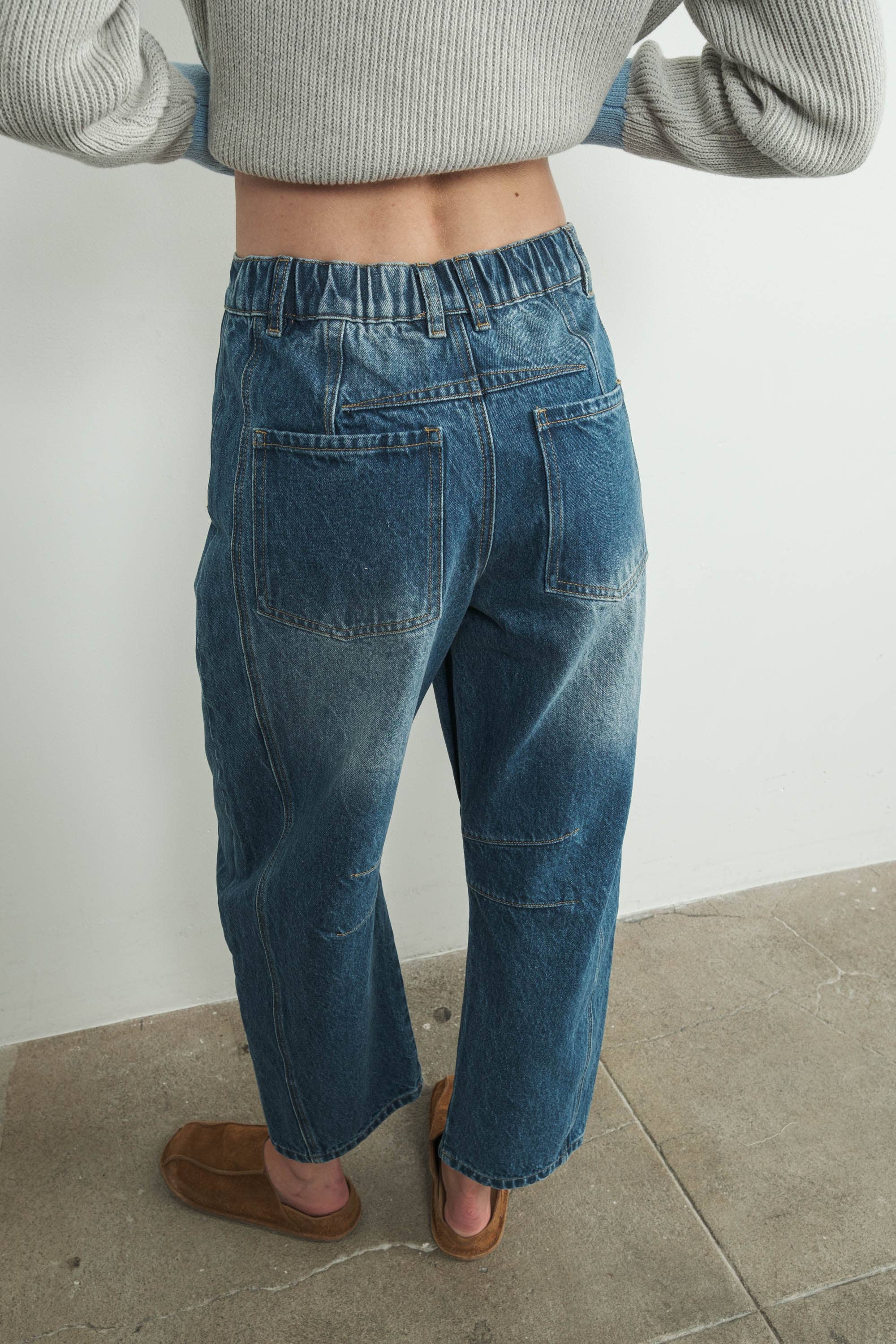 SLOUCHY BARREL JEANS