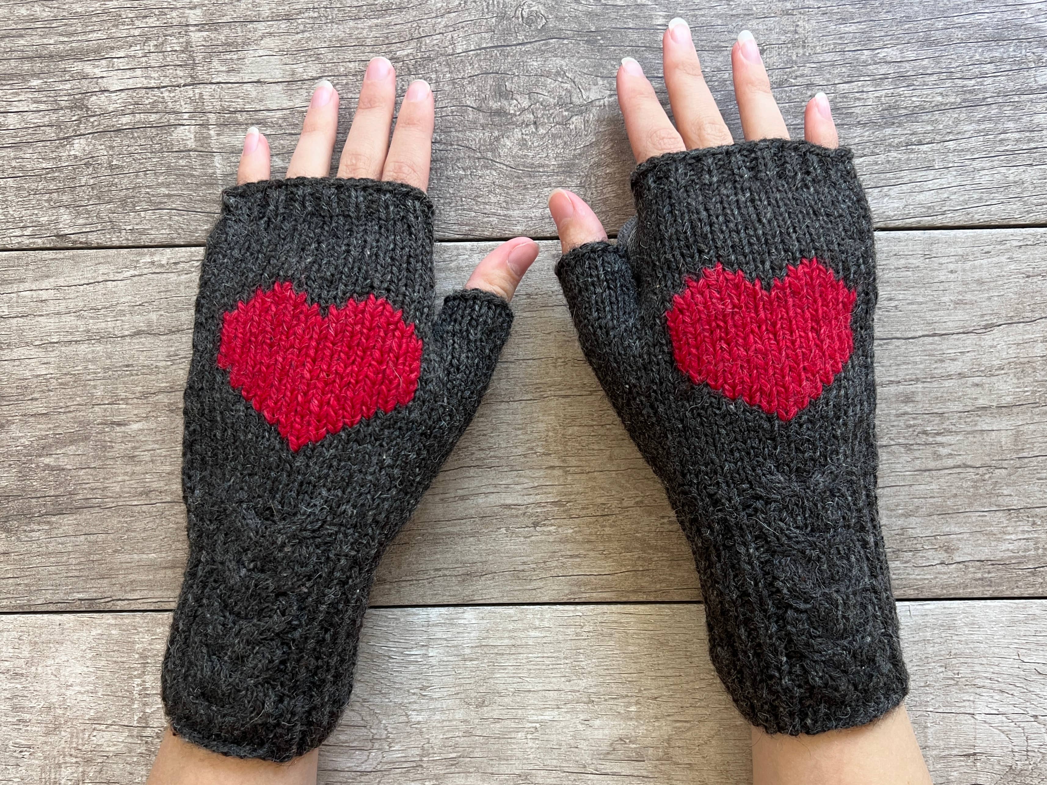 Alpaca Fingerless Gloves Charcoal+Red Heart