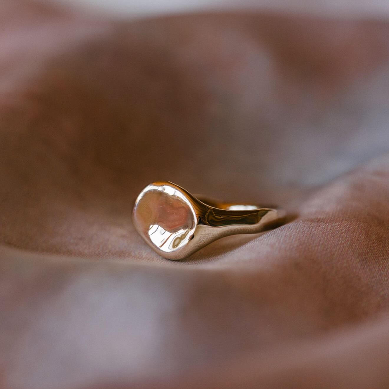 Moonspun Flow Signet Ring