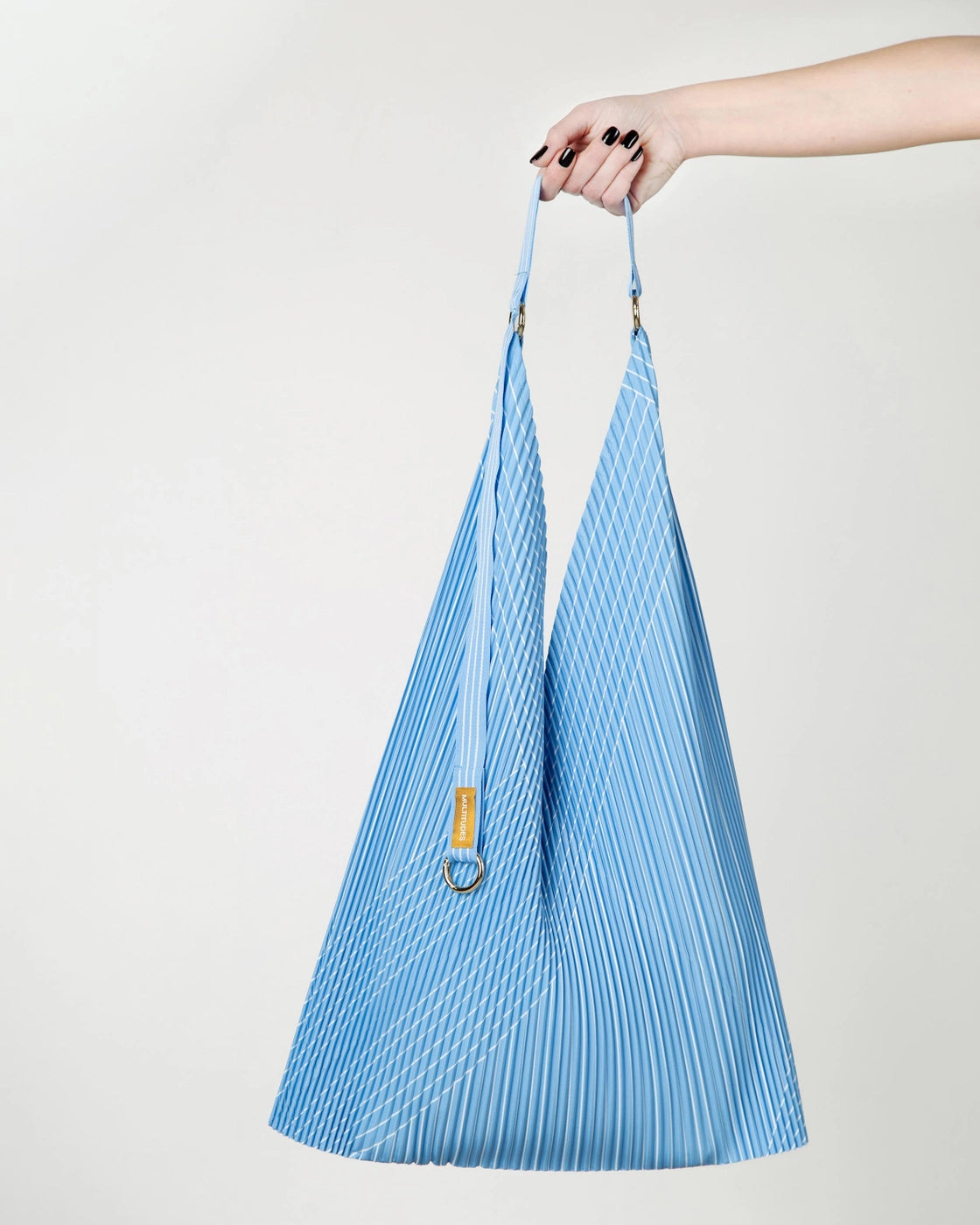 PLEATED Y BAG by Multitudes