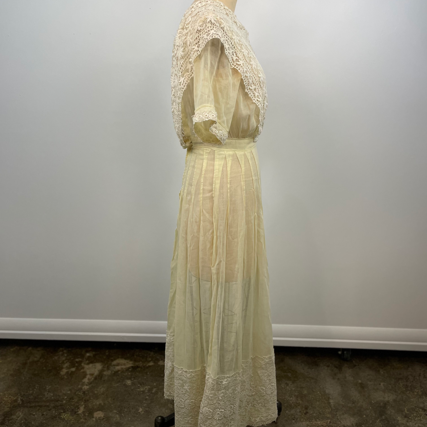 Vintage 1920's Pale Yellow Dress